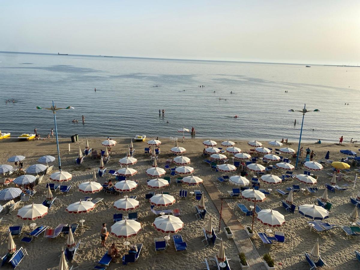 Hotel Alion Durrës Exterior foto